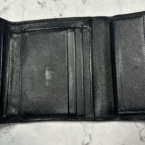 Prada Portafoglio Saffiano Nero Black Italian Leather Wallet M176A Authentic - Picture 7 of 10